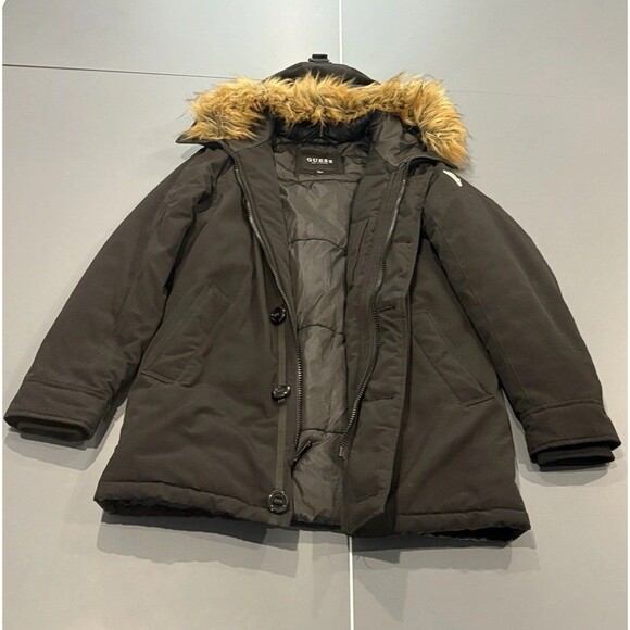 GUESS Men's Heavy Weight Hood Snorkel Jacket With Faux Fur Trim Hood Size XSmall - Picture 1 of 13